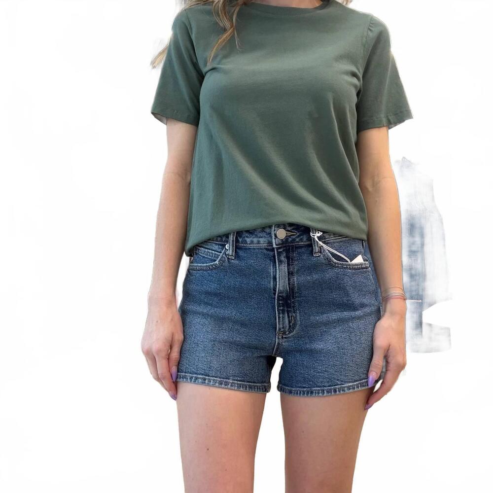 NEW JUDY BLUE clean hem shorts in blue